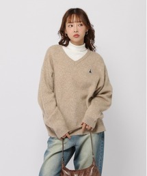 ALAND（エーランド）の「【UNISEX】ALAND／Aワッペン Vネックニット（ニット/セーター・メンズ）」