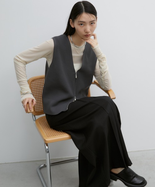 Aunt Marie's(アントマリーズ)の「ZIPリブニットベスト【オールシーズン着用可能!】(ベスト・レディース・チャコールグレー/ライトグレー・FREE)」の7枚目の写真