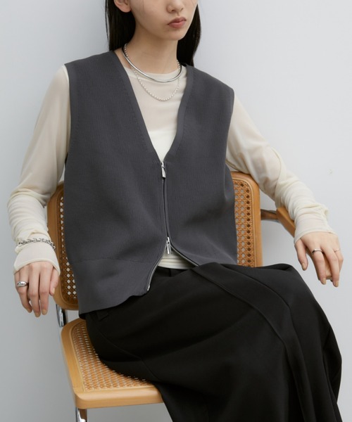 Aunt Marie's(アントマリーズ)の「ZIPリブニットベスト【オールシーズン着用可能!】(ベスト・レディース・チャコールグレー/ライトグレー・FREE)」の16枚目の写真
