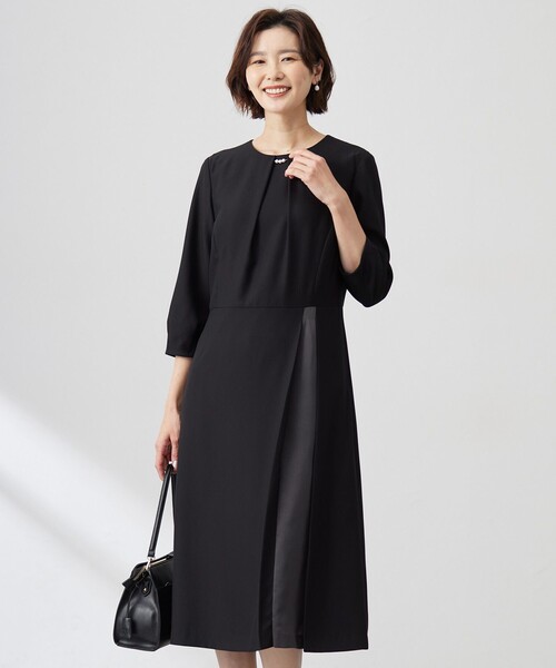 J.PRESS（ジェイプレス）の「【洗える】ストレッチバックサテンジョーゼット Aライン ワンピース（ワンピース・レディース・ブラック系/ベージュ系・T13/T15）」の2枚目の写真