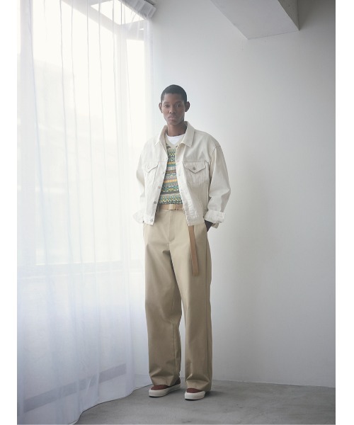 SOFTHYPHEN（ソフトハイフン）の「TUCKED DETAIL DENIM JACKET（デニム
