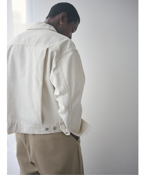 SOFTHYPHEN（ソフトハイフン）の「TUCKED DETAIL DENIM JACKET（デニム 