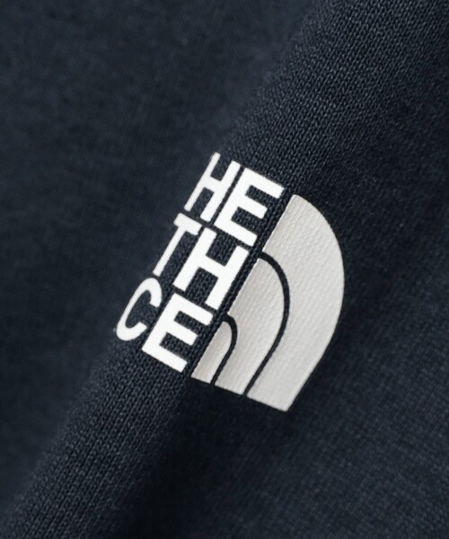 THE NORTH FACE（ザノースフェイス）の「THE NORTH FACE / ショートスリーブ バンダナ スクエア ロゴ Tシャツ（Tシャツ/カットソー・メンズ・ブラック/インディゴブルー/ホワイト・X-LARGE/LARGE/SMALL/MEDIUM）」の19枚目の写真