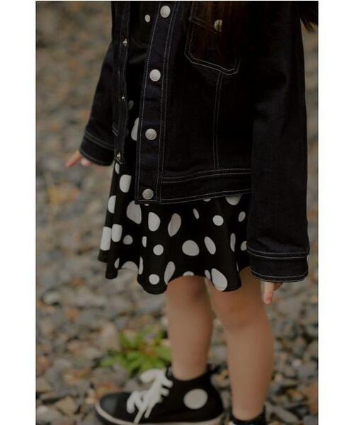 agnes b.(アニエスベー)の「キッズ デニムブルゾン(デニムジャケット・キッズ・ブルー系その他・4YEAR/6YEAR/8YEAR/10YEAR/12YEAR)」の5枚目の写真