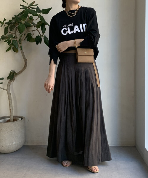DouDou(ドゥドゥ)の「【WEB限定】CLAIRハンドロゴロンTEE(Tシャツ/カットソー・レディース・オフホワイト/ネイビー/ブラック・FREE)」の16枚目の写真