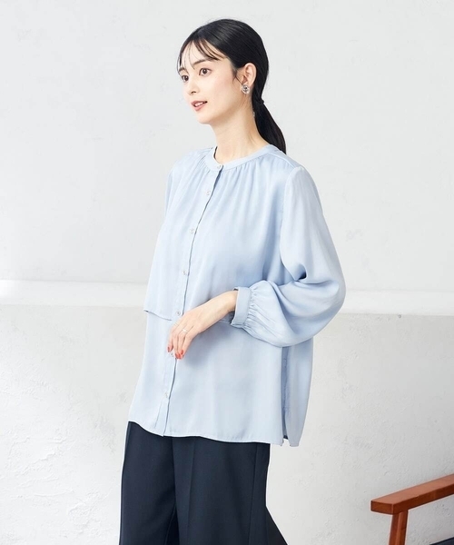 a.v.v（アーヴェヴェ）の「【前後2WAY】レイヤード風サテンブラウス（シャツ/ブラウス・レディース・ダークインディゴブルー/アイボリー/チャコールグレー・36/34/38/40/42）」の7枚目の写真