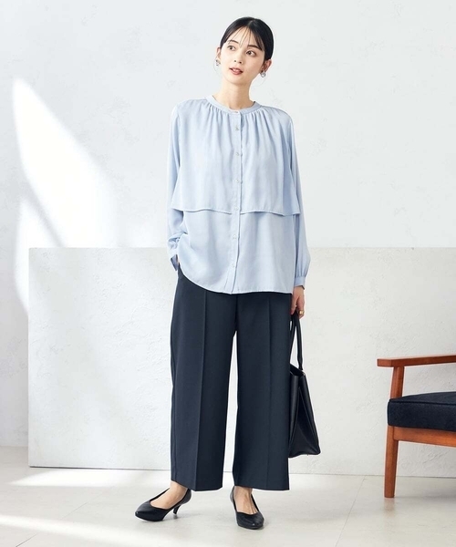 a.v.v（アーヴェヴェ）の「【前後2WAY】レイヤード風サテンブラウス（シャツ/ブラウス・レディース・ダークインディゴブルー/アイボリー/チャコールグレー・36/34/38/40/42）」の8枚目の写真