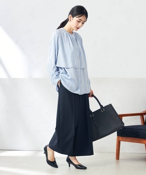 a.v.v（アーヴェヴェ）の「【前後2WAY】レイヤード風サテンブラウス（シャツ/ブラウス・レディース・ダークインディゴブルー/アイボリー/チャコールグレー・36/34/38/40/42）」の9枚目の写真