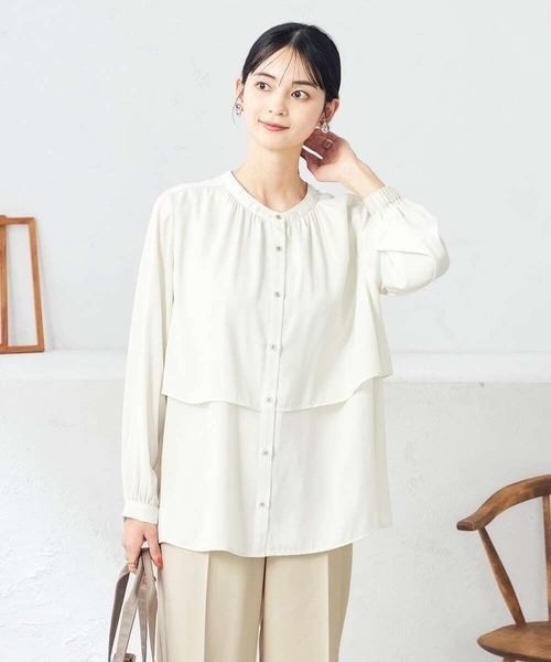 a.v.v（アーヴェヴェ）の「【前後2WAY】レイヤード風サテンブラウス（シャツ/ブラウス・レディース・ダークインディゴブルー/アイボリー/チャコールグレー・36/34/38/40/42）」の12枚目の写真