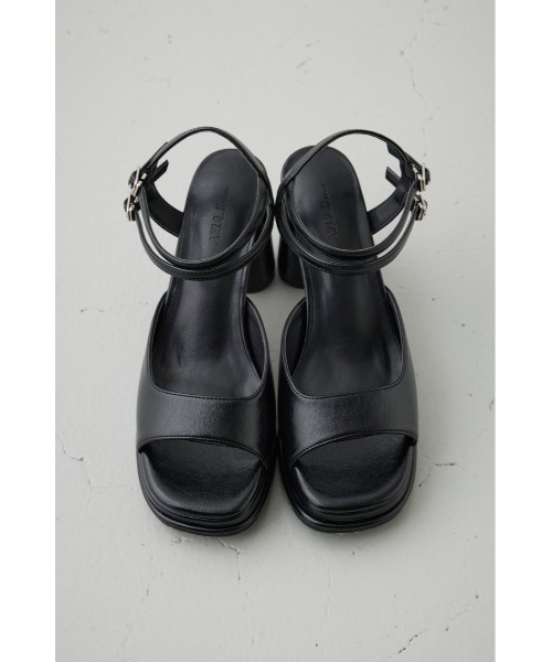 AZUL by moussy（アズールバイマウジー）の「スクエアカットプラットフォームサンダル（サンダル・レディース・シルバー/ブラック・SMALL/MEDIUM/LARGE/LL）」の6枚目の写真