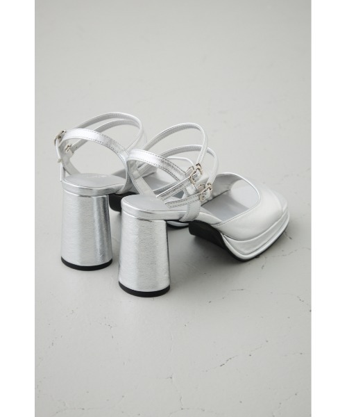 AZUL by moussy（アズールバイマウジー）の「スクエアカットプラットフォームサンダル（サンダル・レディース・シルバー/ブラック・SMALL/MEDIUM/LARGE/LL）」の15枚目の写真