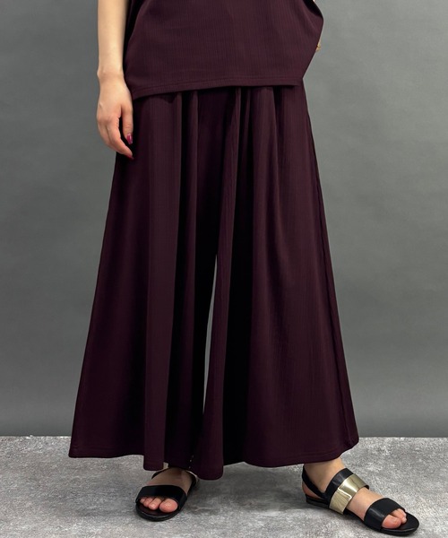 NICOLE white（ニコルホワイト）の「ランダムリブワイドパンツ（その他パンツ・レディース・ブラック/サックスブルー/カーキ/グリーン/レッド・FREE）」の5枚目の写真