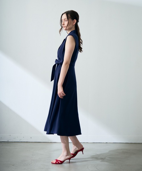 MISCH MASCH（ミッシュマッシュ）の「新色追加 ZOZO限定 テーラードカラーフレアワンピース（ワンピース・レディース・ネイビー/アイボリー/ブラウン・ﾌﾘ-）」の14枚目の写真