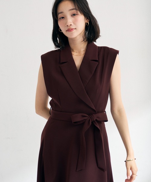 MISCH MASCH(ミッシュマッシュ)の「新色追加 ZOZO限定 テーラードカラーフレアワンピース(ワンピース・レディース・ネイビー/アイボリー/ブラウン・フリ-)」の22枚目の写真