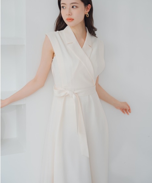 MISCH MASCH(ミッシュマッシュ)の「新色追加 ZOZO限定 2025新作 テーラードカラーフレアワンピース(ワンピース・レディース・ネイビー/アイボリー/ブラウン・フリ-)」の17枚目の写真