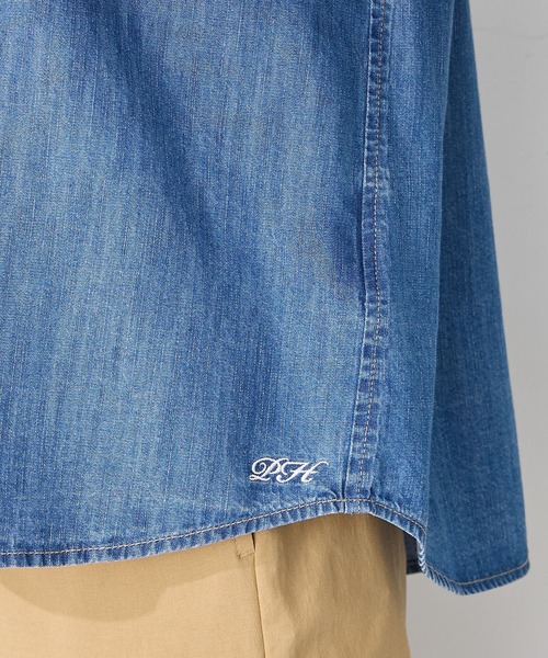 Petit Honfleur(プチオンフルール)の「バンドカラーデニムシャツ【追加生産】(シャツ/ブラウス・レディース・ブルー/ネイビー・9号/11号/13号)」の13枚目の写真