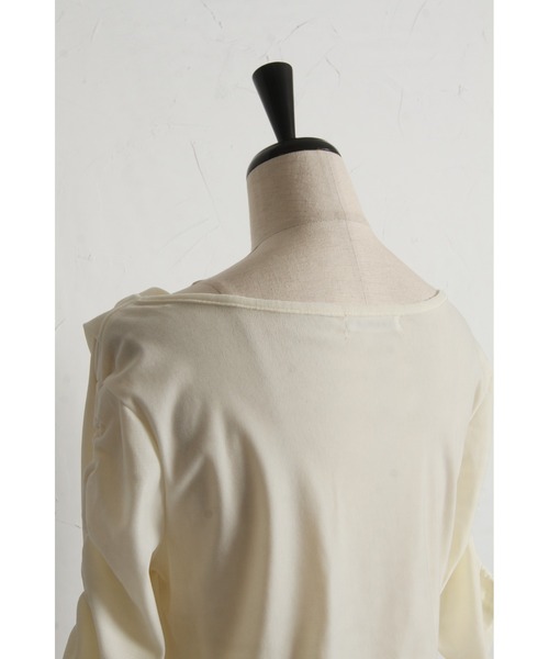 &. NOSTALGIA(アンドドットノスタルジア)の「シアーベロアオフショルTシャツ(Tシャツ/カットソー・レディース・ブラック/オフホワイト・M)」の19枚目の写真