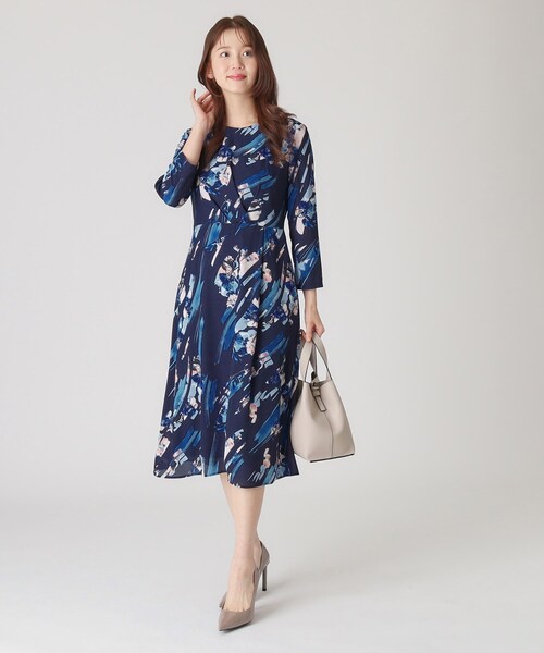 美品【40】クードシャンス　アーティスティックフラワーワンピース　イタリア製布地 美品クードシャンス アーティスティックフラワーワンピース