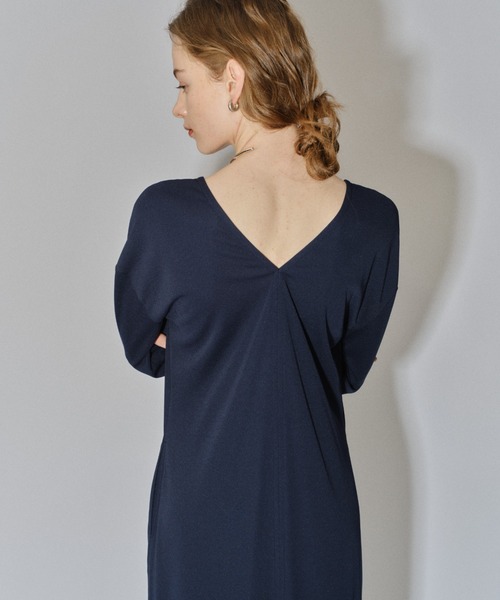 yae(ヤエ)の「2way V-neck dress /2wayVネックドレス(ワンピース・レディース・ボルドー/ブラック/ネイビー・36/38)」の5枚目の写真
