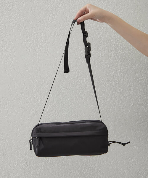 earthy（アーシー）の「クロスボディーバッグ（ショルダーバッグ・レディース・ブラック/オフホワイト・FREE）」の5枚目の写真