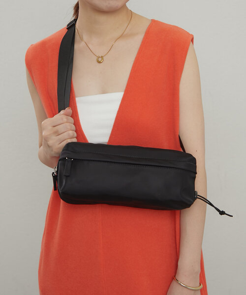 earthy（アーシー）の「クロスボディーバッグ（ショルダーバッグ・レディース・ブラック/オフホワイト・FREE）」の17枚目の写真