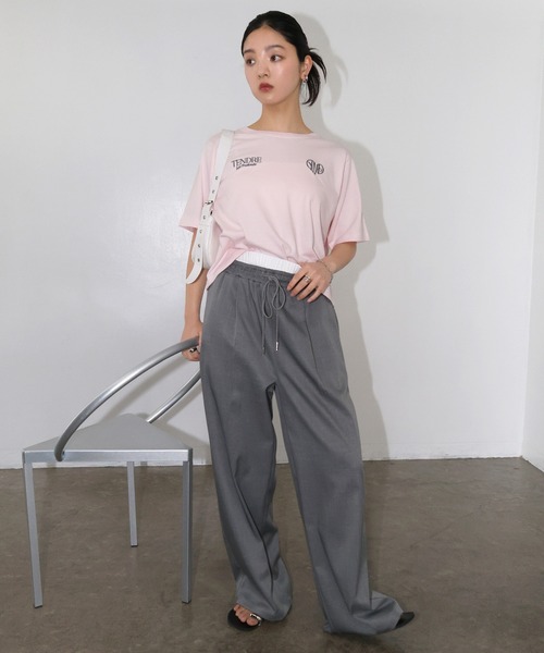 Freesia by andme（フリージアバイアンドミー）の「ロゴ刺繍ショート丈半袖Tシャツ（Tシャツ/カットソー・レディース・スミクロ/オフホワイト/ピンク・M）」の18枚目の写真