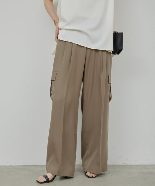 GALLARDAGALANTE（ガリャルダガランテ）の「【セットアップ対応】サテンカーゴパンツ（その他パンツ・レディース・ネイビー/モカ・1/0）」の13枚目の写真