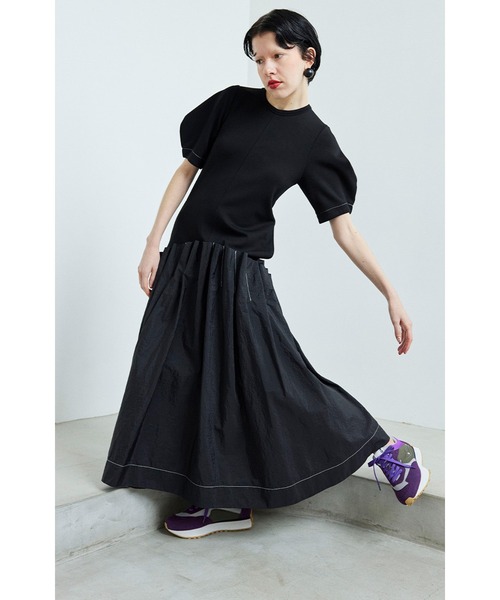 OMMO(オーエムエムオー)の「SOLID TUCK OP(ワンピース・レディース・ブラック/カーキ・SMALL/MEDIUM)」の13枚目の写真