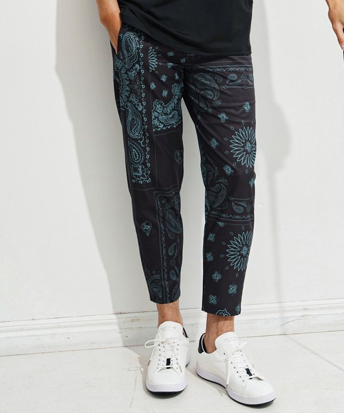 1minute 1second(ワンミニットワンセカンド)の「mp13514-bandana pattern tapered pants テーパードパンツ(その他パンツ・メンズ・ブラック×ホワイト/ホワイト×ブラック/ブラック×ブルー・S/M/L/XL)」の4枚目の写真