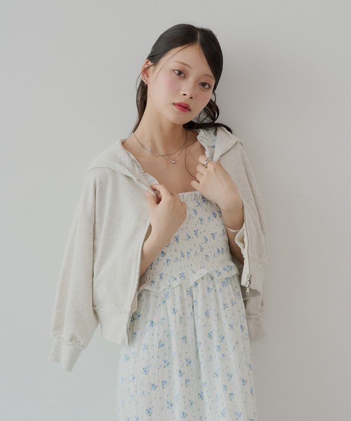 Chico（チコ）の「【5色展開】ショート丈ピグメントダブルジップパーカー（パーカー・レディース・オートミール/ネイビー/ピンク/グレー/チャコールグレー・FREE）」の11枚目の写真