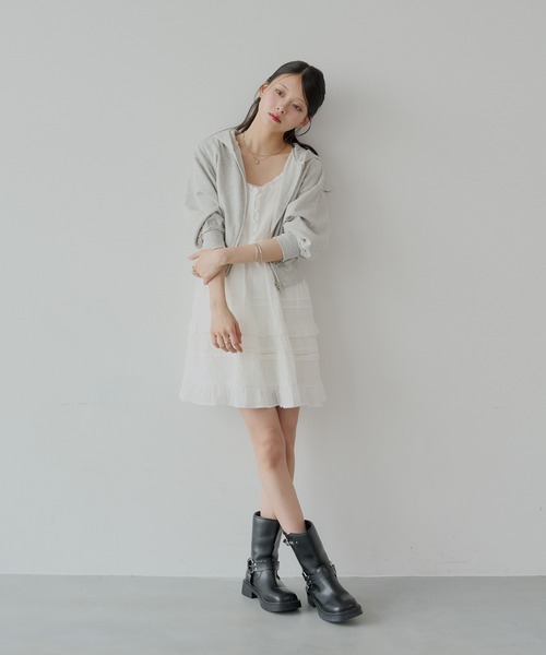 Chico（チコ）の「【5色展開】ショート丈ピグメントダブルジップパーカー（パーカー・レディース・オートミール/ネイビー/ピンク/グレー/チャコールグレー・FREE）」の15枚目の写真