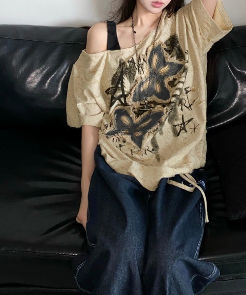 REMUR(レミュール)の「ワンショルダーバタフライ半袖Tシャツ(Tシャツ/カットソー・レディース・ベージュ/チャコールグレー/アイボリー・FREE)」の13枚目の写真