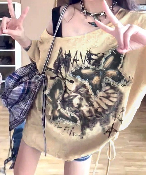 REMUR(レミュール)の「ワンショルダーバタフライ半袖Tシャツ(Tシャツ/カットソー・レディース・ベージュ/チャコールグレー/アイボリー・FREE)」の14枚目の写真