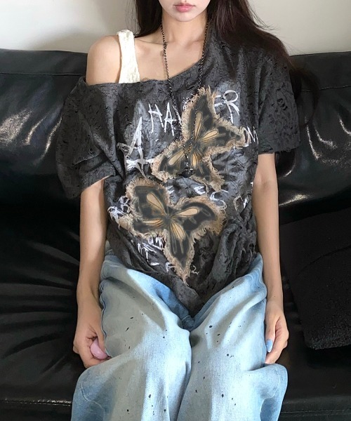REMUR(レミュール)の「ワンショルダーバタフライ半袖Tシャツ(Tシャツ/カットソー・レディース・ベージュ/チャコールグレー/アイボリー・FREE)」の8枚目の写真