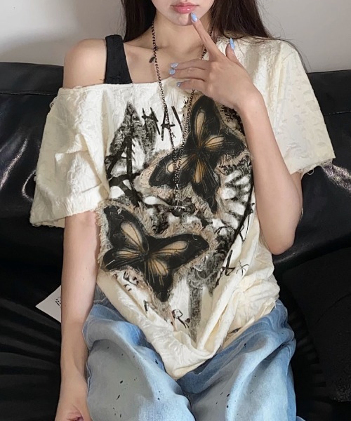 REMUR(レミュール)の「ワンショルダーバタフライ半袖Tシャツ(Tシャツ/カットソー・レディース・ベージュ/チャコールグレー/アイボリー・FREE)」の4枚目の写真