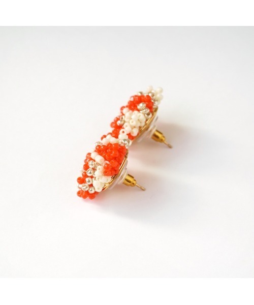 tone(トーン)の「【colore】】【金属アレルギー対応】ニュアンス柄 ビーズの大粒ピアス(MA)(ピアス(両耳用)・レディース・オレンジ・FREE)」の5枚目の写真