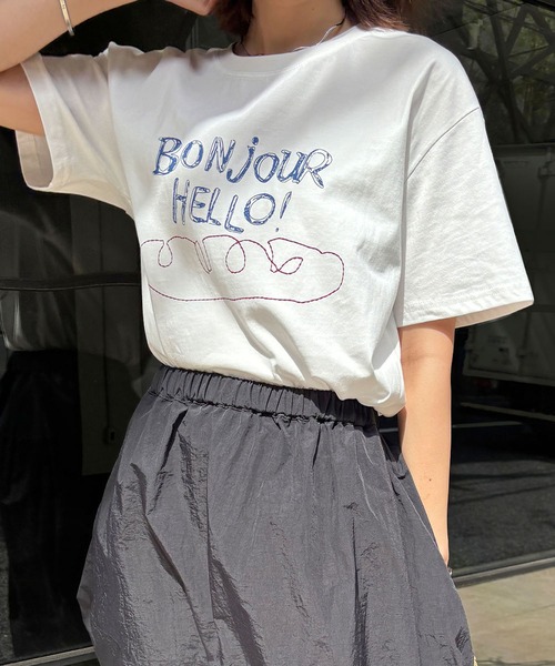 LOWO(ロワ)の「綿混フロントプリントTシャツ カットソー(Tシャツ/カットソー・レディース・ホワイト/ライトグレー/チャコールグレー・FREE)」の9枚目の写真
