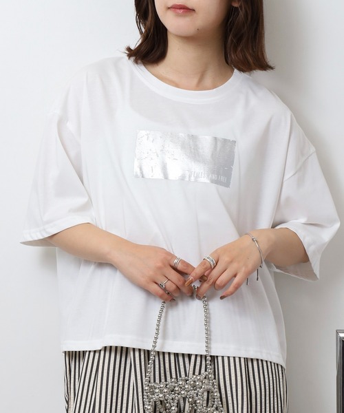FUNALIVE(ファンアライブ)の「je crois soi ヴィンテージ箔プリント カットソー(Tシャツ/カットソー・レディース・オフホワイト/ブラック・FREE)」の2枚目の写真