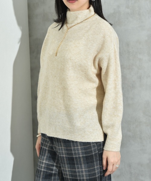 INTERPLANET(インタープラネット)の「7Gキャメル混ハイネックプルオーバー(ニット/セーター・レディース・マスタード/キャメル/ベージュ・MEDIUM/LARGE)」の12枚目の写真
