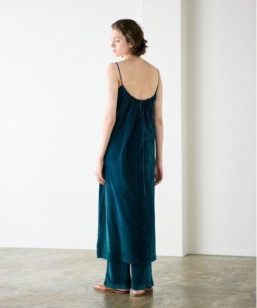 WALANCE（ワランス）の「cotton velour camisole dress（ワンピース・レディース・グレー系その他/ブルー系その他/ワイン系・FREE）」の4枚目の写真