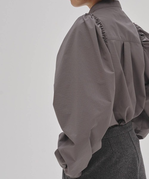 TODAYFUL（トゥデイフル）の「TODAYFUL　Puffshoulder Check Blouse パフショルダーチェックブラウス/12520417（シャツ/ブラウス・レディース・グレー・ONE SIZE）」の2枚目の写真