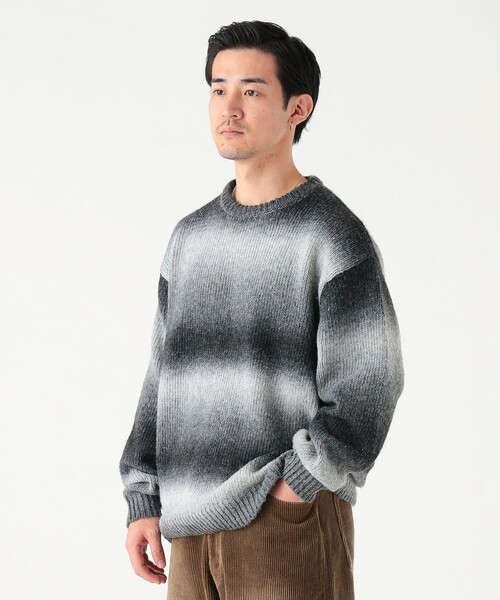 B:MING by BEAMS(ビーミングバイビームス)の「3ゲージ グラデーション ボーダー ニット(ユニセックス)(ニット/セーター・メンズ・オレンジ/ブラック・S/M/L/XL)」の4枚目の写真