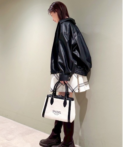 SNIDEL（スナイデル）の「バリエブルゾン（ブルゾン・レディース・ダークブラウン/ブルー/ブラック・F）」の20枚目の写真