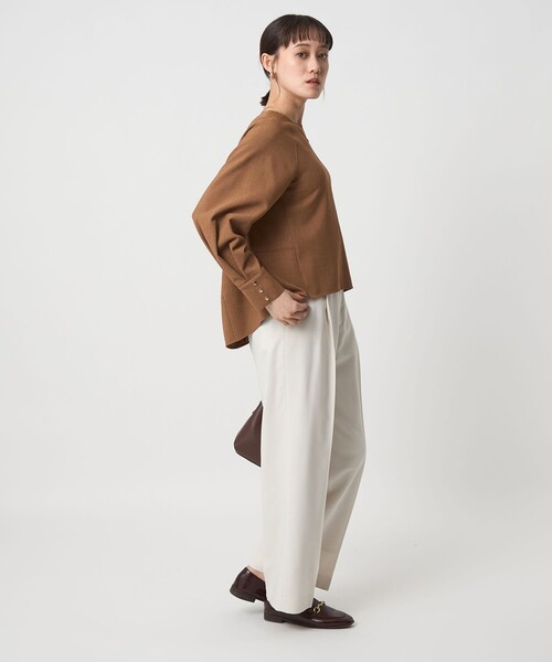 green label relaxing(グリーンレーベルリラクシング)の「ソフトジョーゼット プルオーバー -マシンウォッシャブル・ストレッチ-(シャツ/ブラウス・レディース・オフホワイト/ネイビー/ブラウン・FREE)」の19枚目の写真