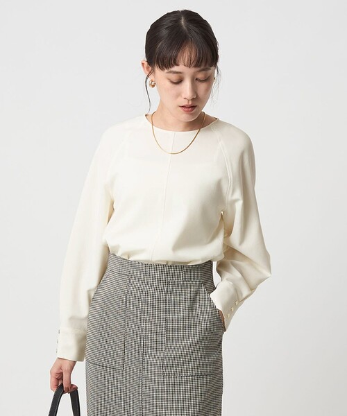 green label relaxing(グリーンレーベルリラクシング)の「ソフトジョーゼット プルオーバー -マシンウォッシャブル・ストレッチ-(シャツ/ブラウス・レディース・オフホワイト/ネイビー/ブラウン・FREE)」の20枚目の写真