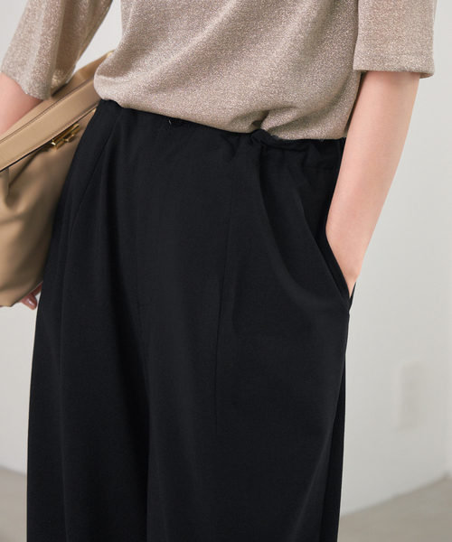 IENA（イエナ）の「コクーンパンツ（スラックス・レディース・ベージュ/ブラック/グレー・38/36/34）」の13枚目の写真