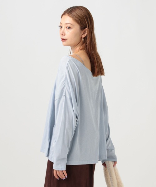 BAYFLOW（ベイフロー）の「[ワンショルダーでも着られる]オーバーサイズシアーロンT（Tシャツ/カットソー・レディース・チャコール/オフホワイト/ライトブルー・FREE）」の13枚目の写真