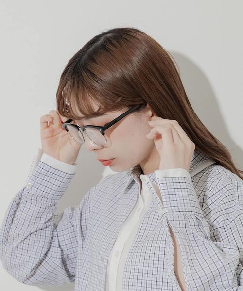 SMELLY（スメリー）の「ハーフリムダテメガネ（メガネ・レディース・ブラック/ブラウン系その他・-）」の4枚目の写真