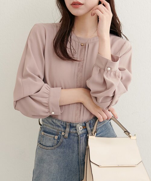 natural couture(ナチュラルクチュール)の「【WEB限定】レースフロントピンタックブラウス(シャツ/ブラウス・レディース・ネイビー/ミント/ベージュ/サックスブルー/オフホワイト・FREE)」の2枚目の写真