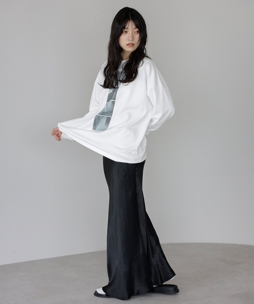 ENC（エンク）の「【動画あり】smooth touch photo print long sleeve T-shirt / スムースタッチフォトプリントロンT（Tシャツ/カットソー・レディース・ネイビー/オフホワイト/ブラック・FREE）」の6枚目の写真